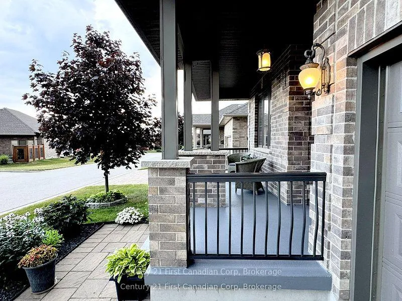 Photo 4 of Unit 7, 132 Robin Ridge Drive, Central Elgin, Belmont — HOMEH