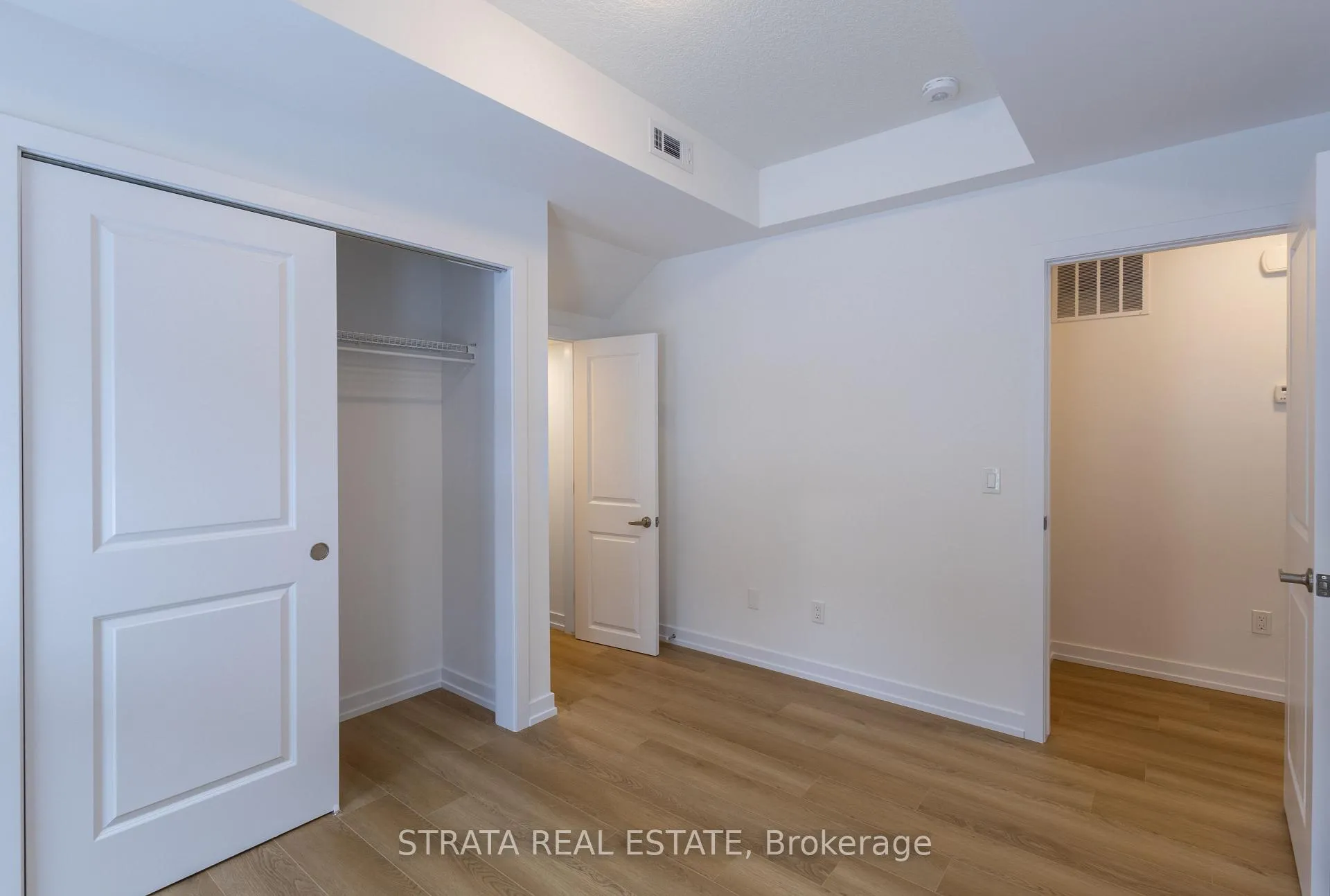 Photo 8 of Unit 14, 70 Kenesky Drive, Hamilton, Waterdown — HOMEH