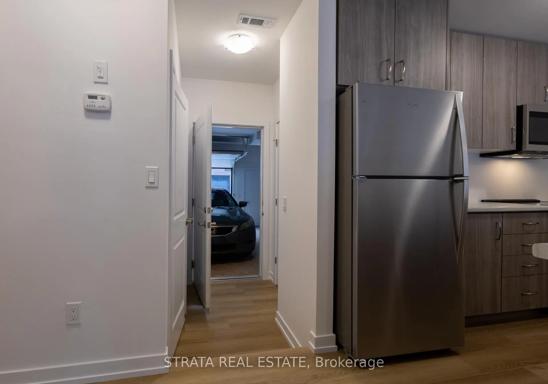 Photo 12 of Unit 14, 70 Kenesky Drive, Hamilton, Waterdown — HOMEH