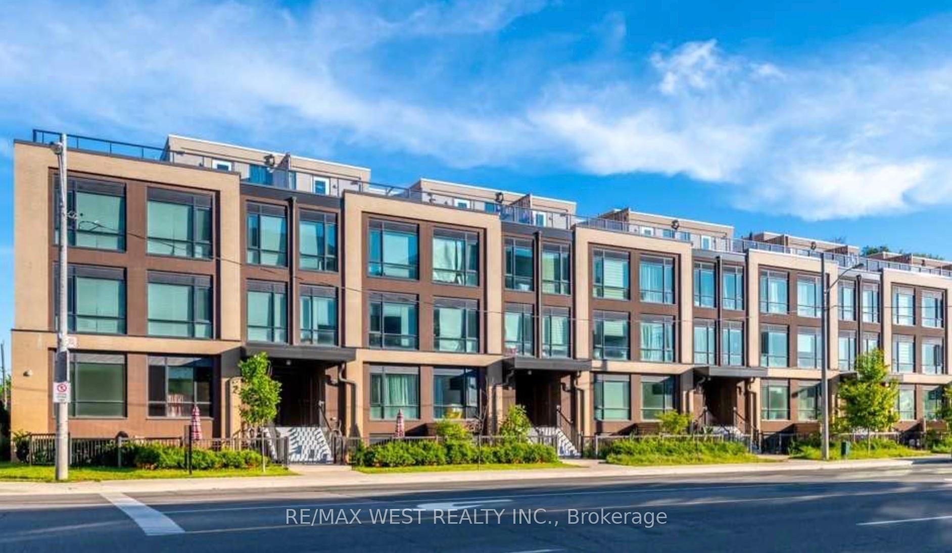 Front of Unit 310, 639 Lawrence Avenue W