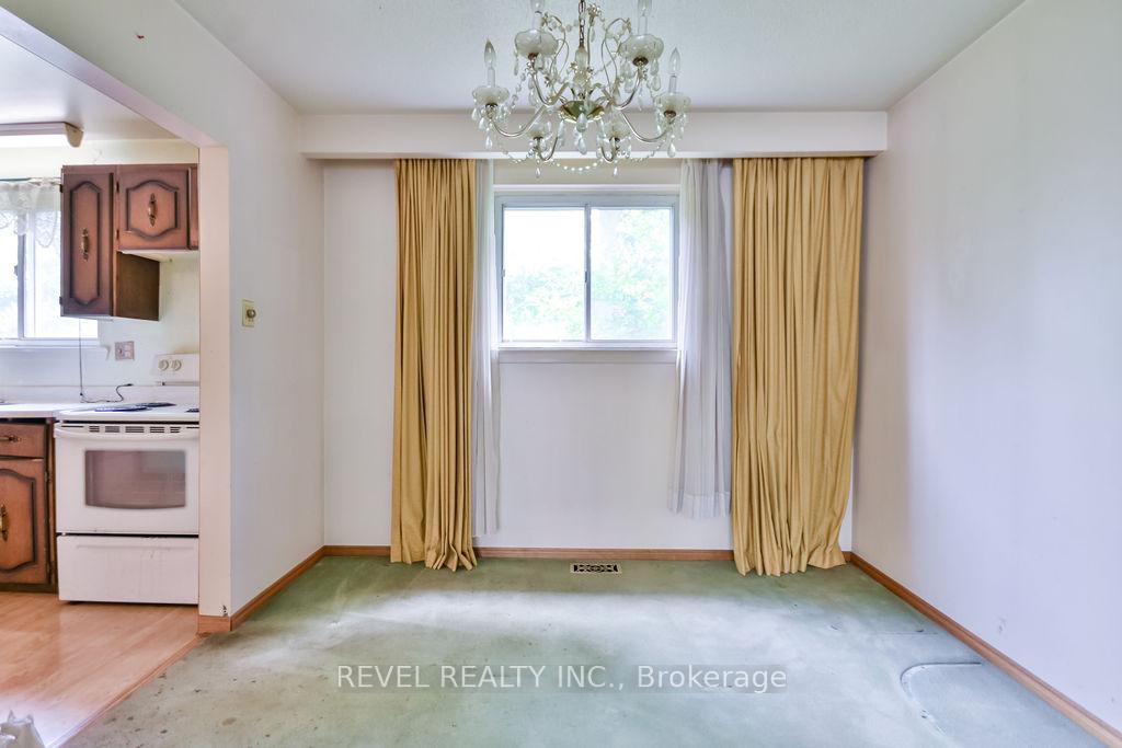 Photo 9 of 37 Broadmoor Avenue, Barrie, Allandale Heights — HOMEH