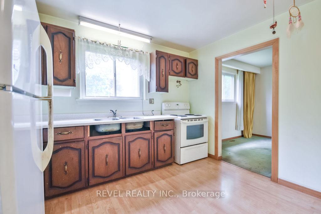 Photo 11 of 37 Broadmoor Avenue, Barrie, Allandale Heights — HOMEH