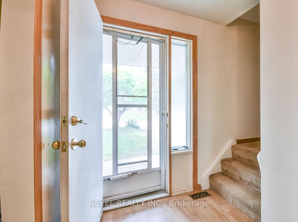 Photo 16 of 37 Broadmoor Avenue, Barrie, Allandale Heights — HOMEH