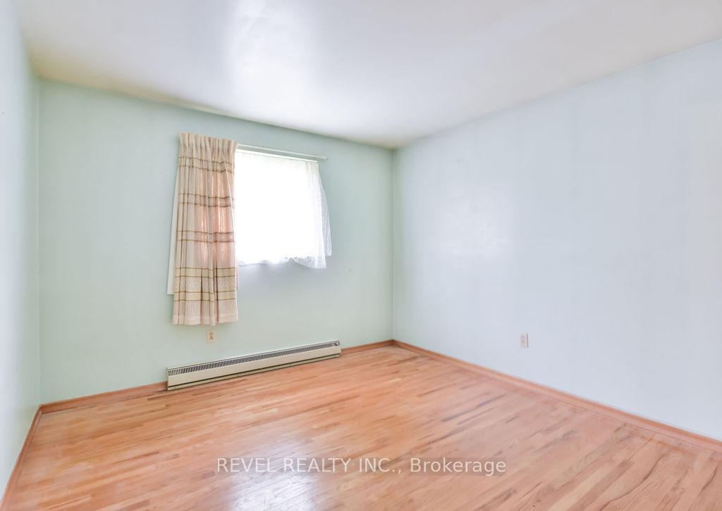 Photo 24 of 37 Broadmoor Avenue, Barrie, Allandale Heights — HOMEH
