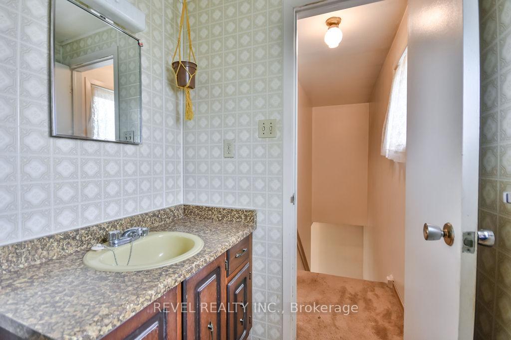 Photo 30 of 37 Broadmoor Avenue, Barrie, Allandale Heights — HOMEH