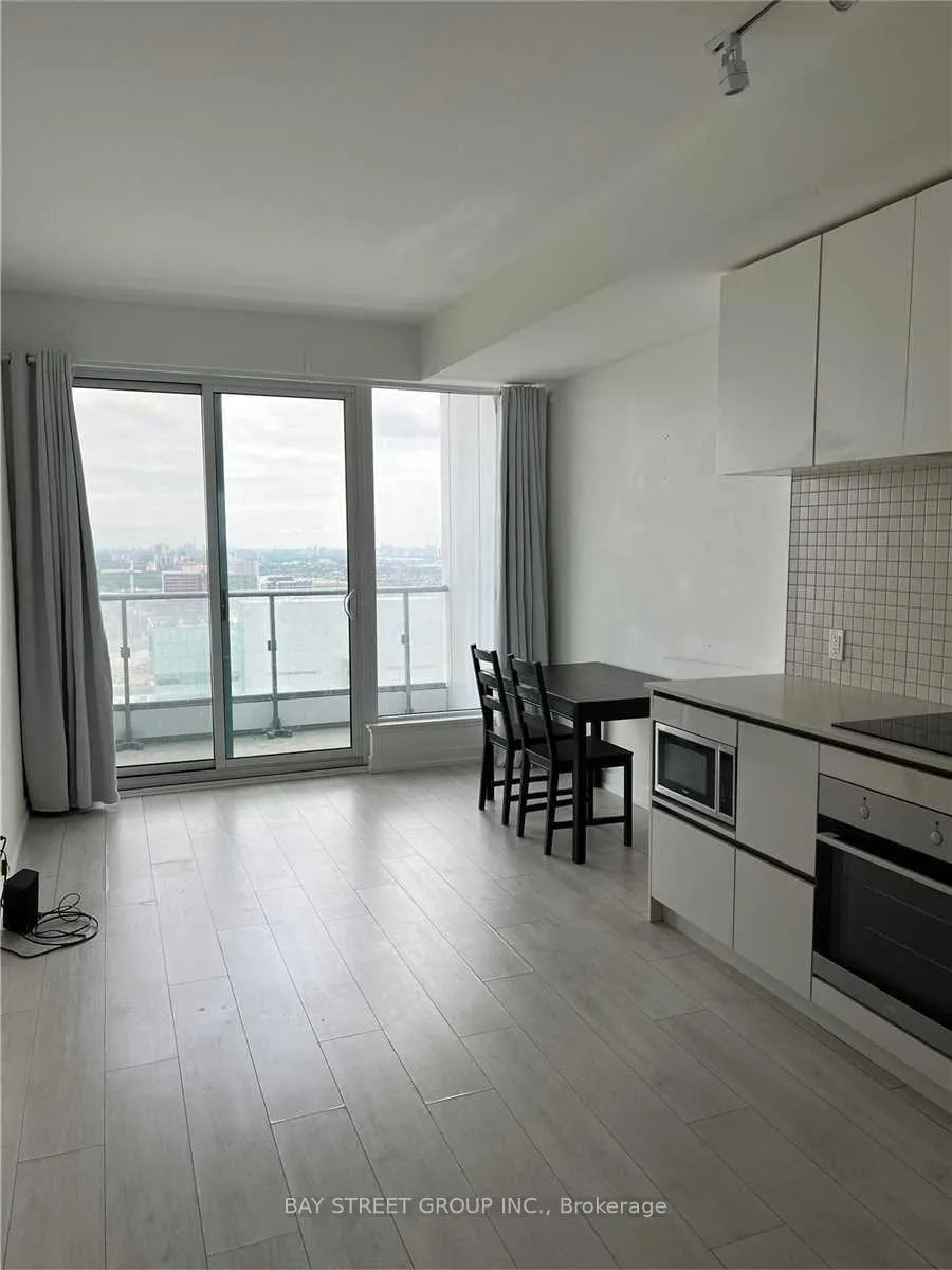 Front of Unit 3106, 5 Buttermill Avenue