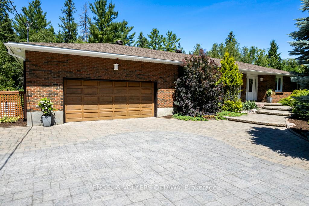 Photo 1 of 656 Spruce Ridge Road, Ottawa, Huntley Ward (South West) — HOMEH
