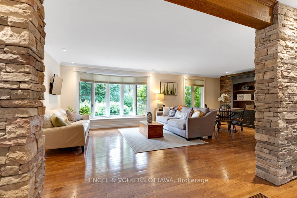 Photo 4 of 656 Spruce Ridge Road, Ottawa, Huntley Ward (South West) — HOMEH