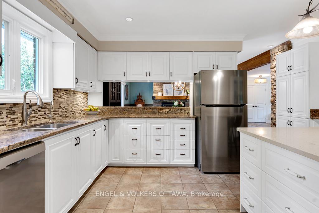 Photo 16 of 656 Spruce Ridge Road, Ottawa, Huntley Ward (South West) — HOMEH