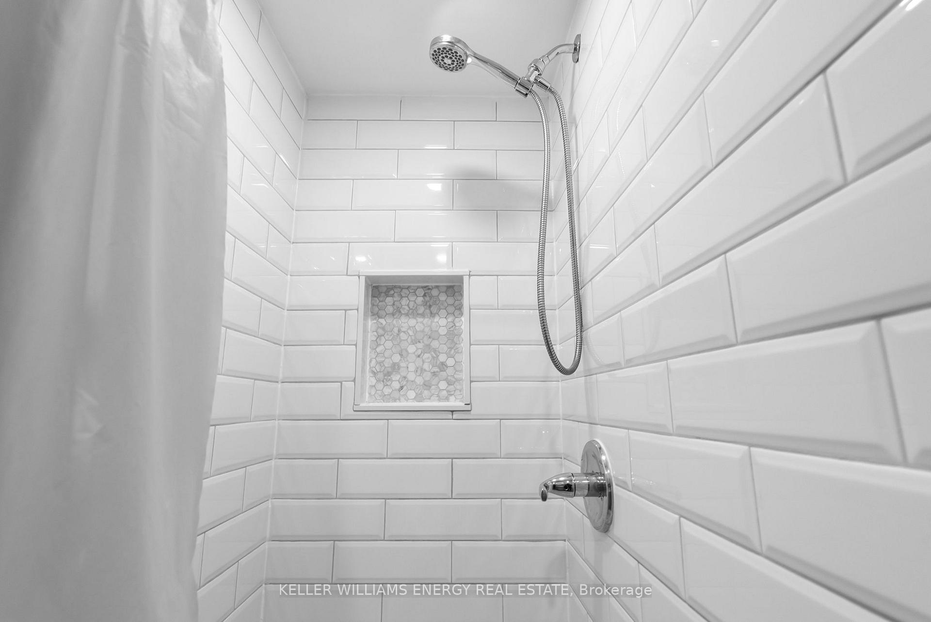 Photo 4 of Unit 46, 1330 Trowbridge Drive, Oshawa, Centennial — HOMEH