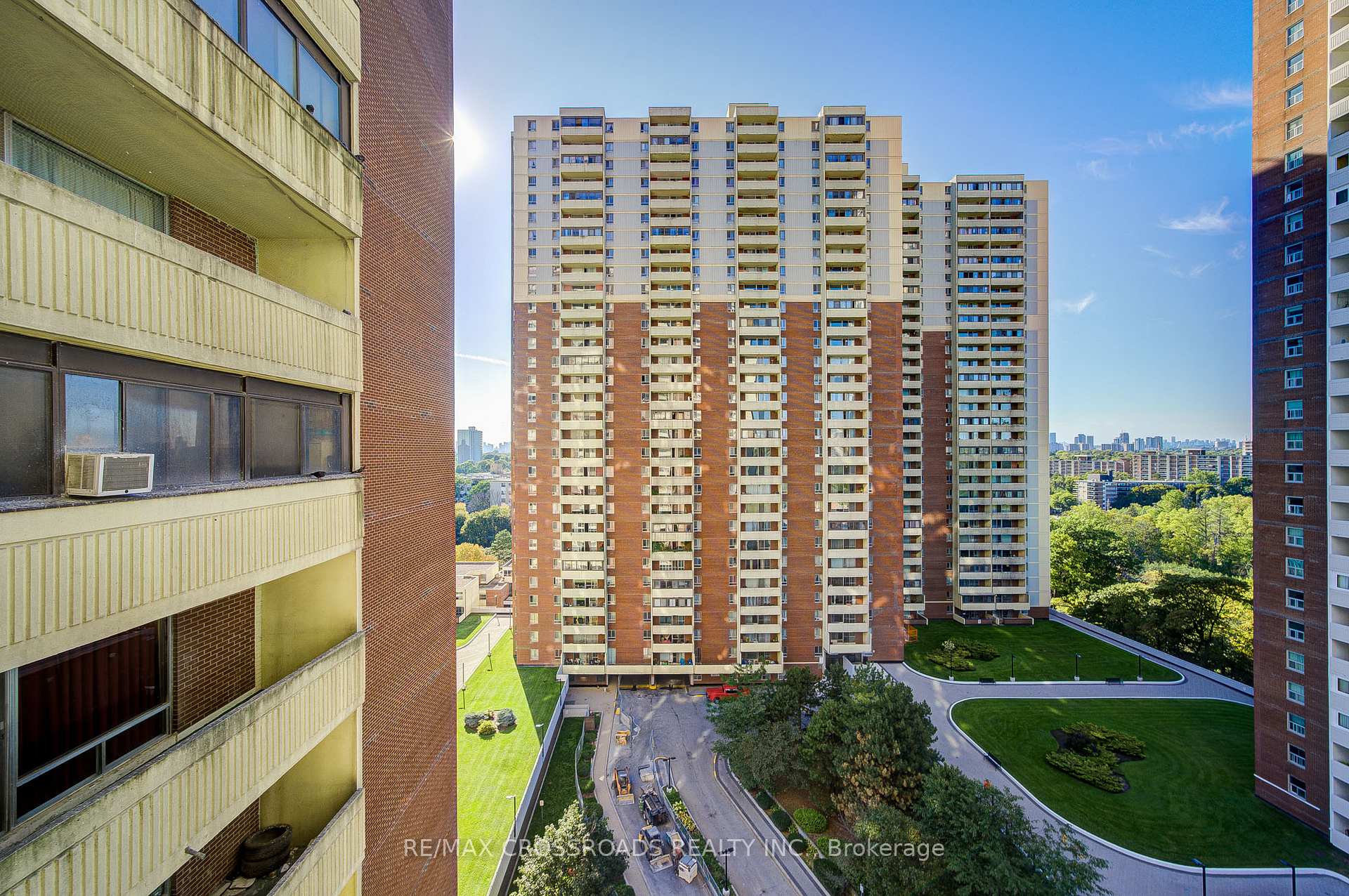 Photo 41 of Unit 1202, 5 Massey Square, Toronto, Crescent Town — HOMEH