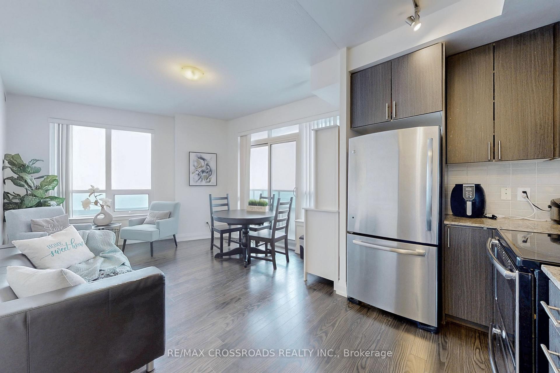 Photo 2 of Unit 2408, 7171 Yonge Street, Markham, Thornhill — HOMEH