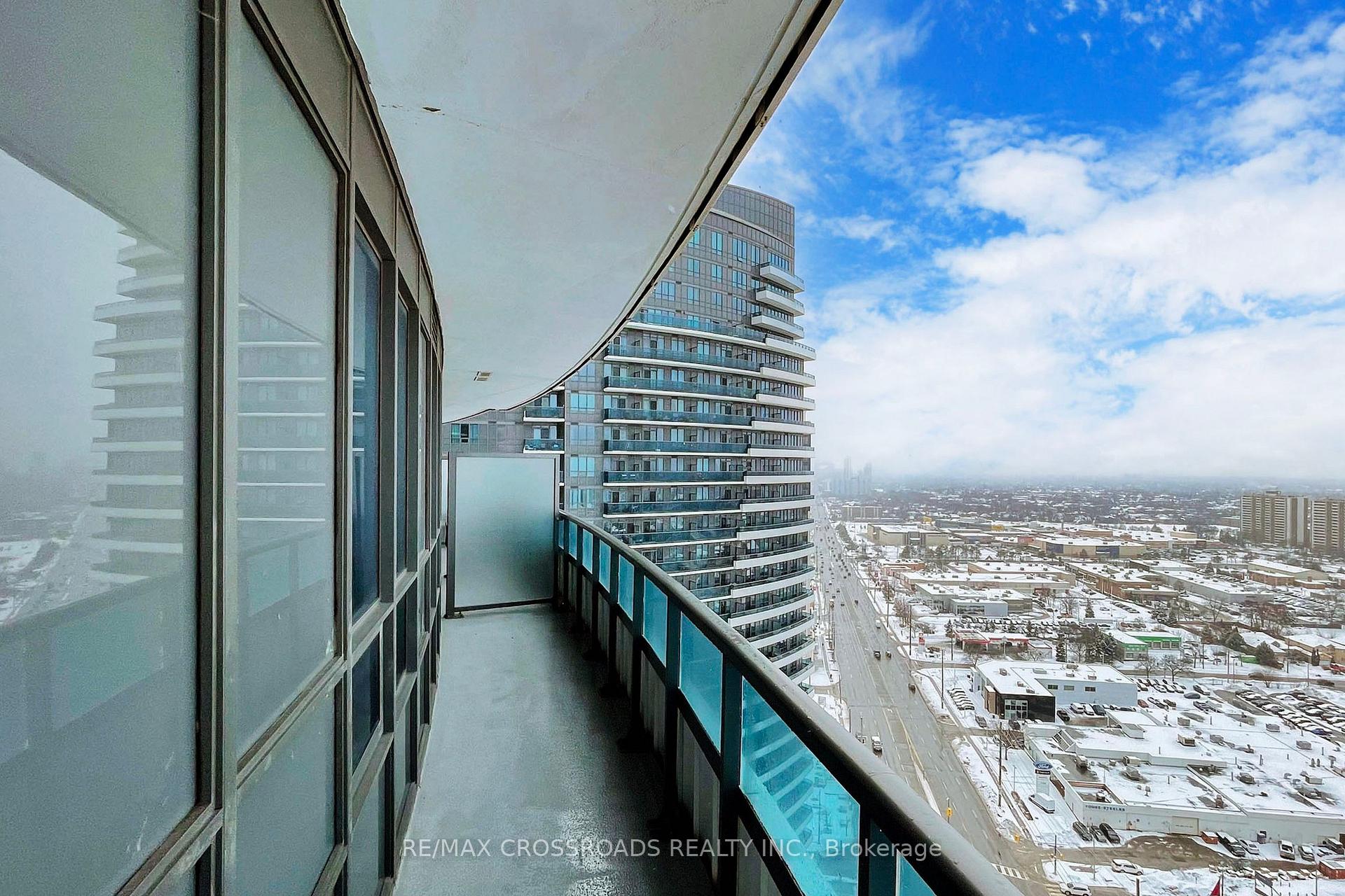 Photo 17 of Unit 2408, 7171 Yonge Street, Markham, Thornhill — HOMEH
