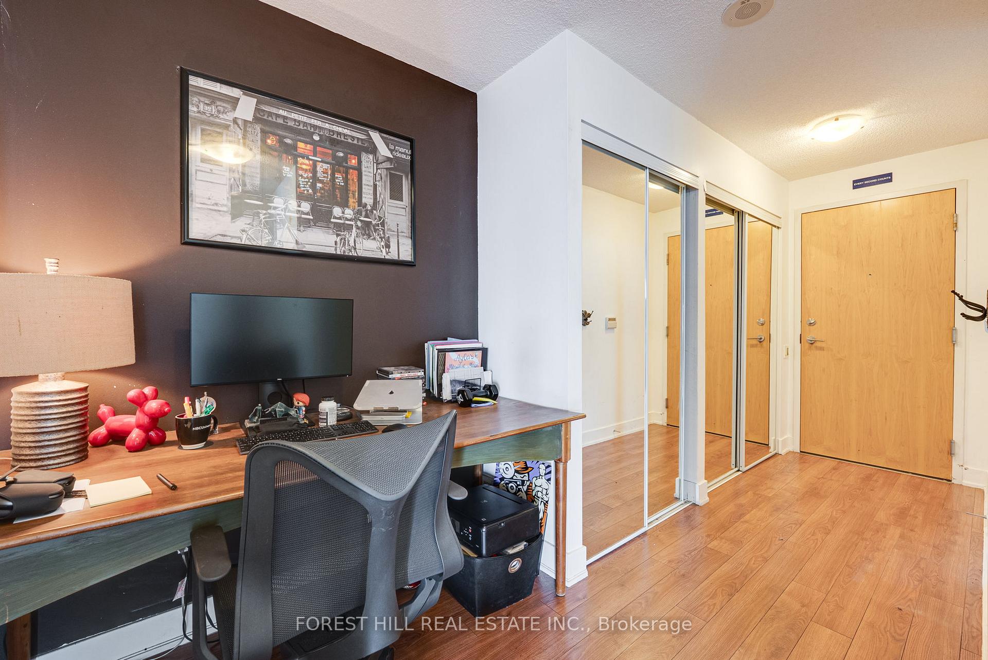 Photo 4 of Unit 1703, 1048 Broadview Avenue, Toronto, Broadview North — HOMEH