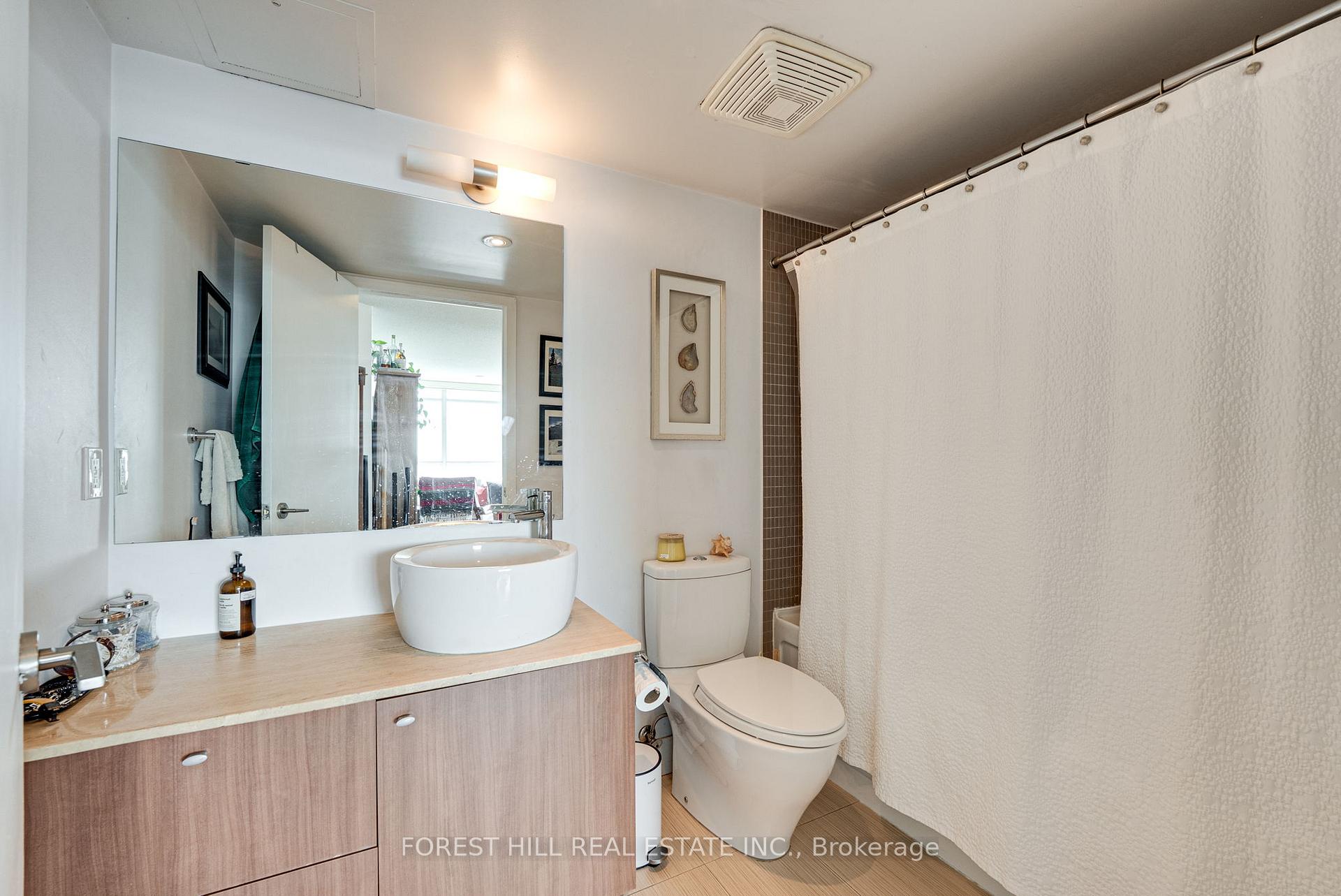 Photo 9 of Unit 1703, 1048 Broadview Avenue, Toronto, Broadview North — HOMEH