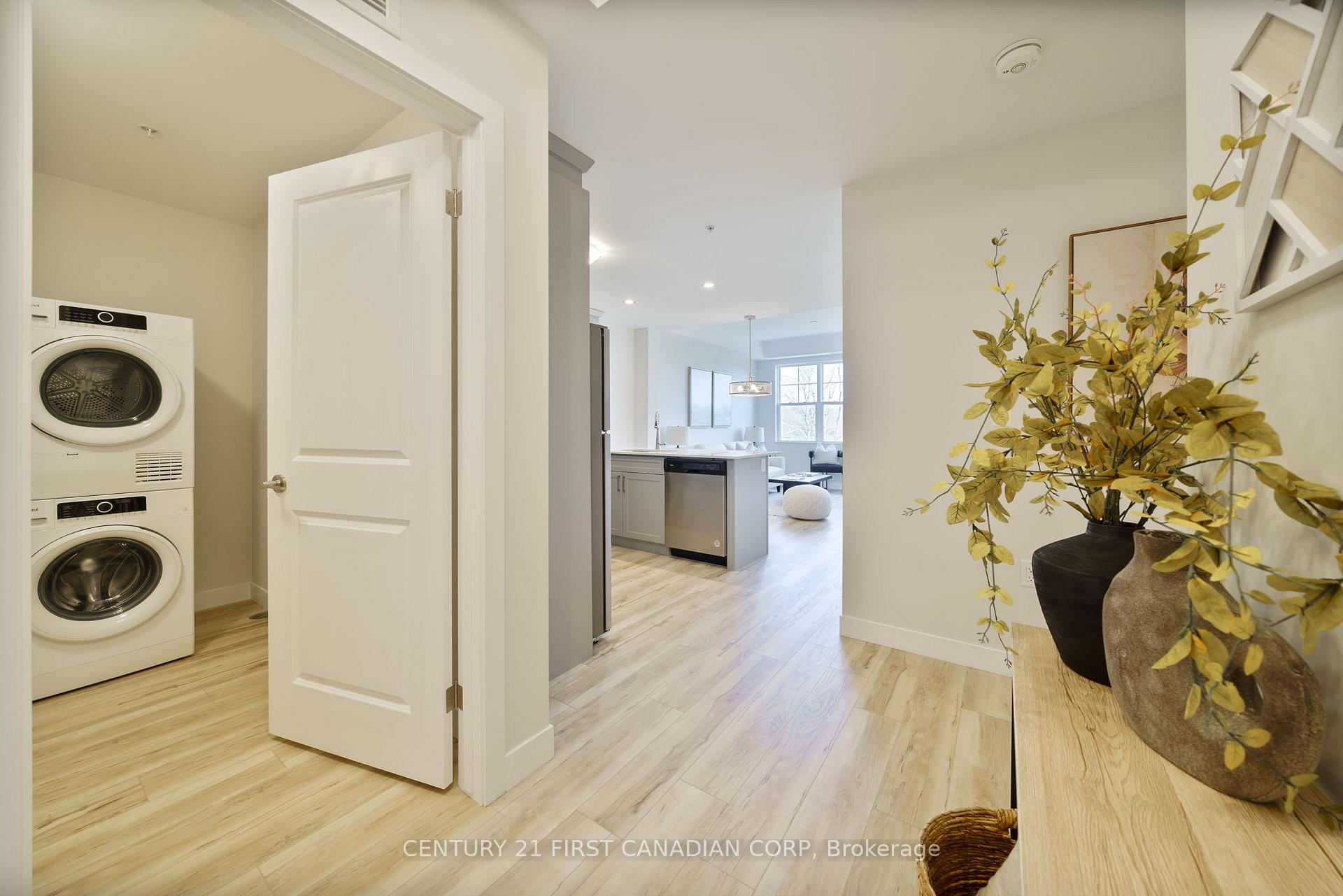 Photo 7 of Unit 415, 100 The Promenade, Central Elgin, Rural Central Elgin — HOMEH