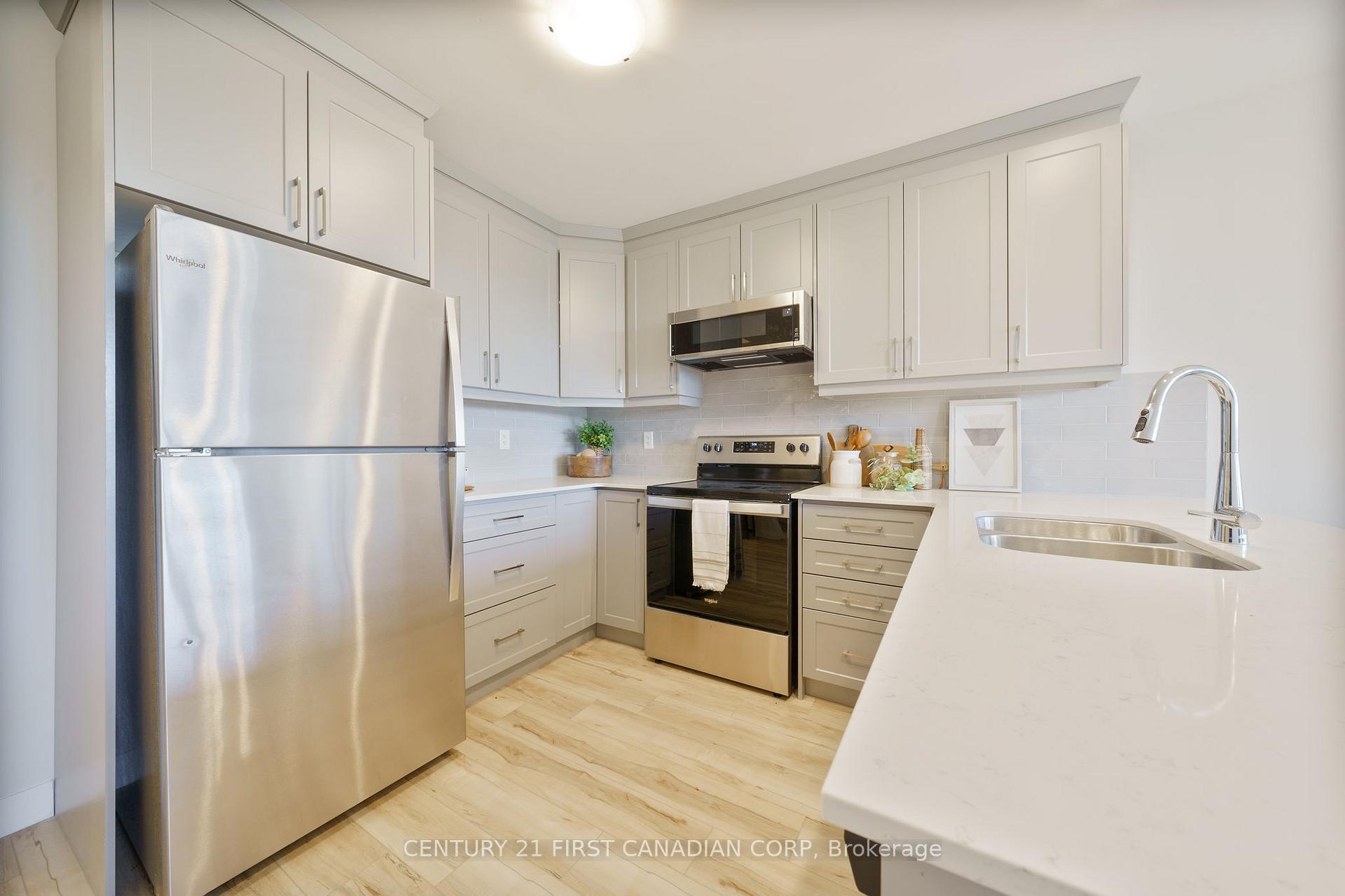 Photo 8 of Unit 415, 100 The Promenade, Central Elgin, Rural Central Elgin — HOMEH