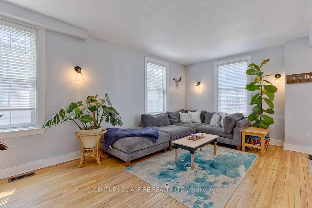 Photo 6 of 18 Wolfe Avenue, Deep River — HOMEH