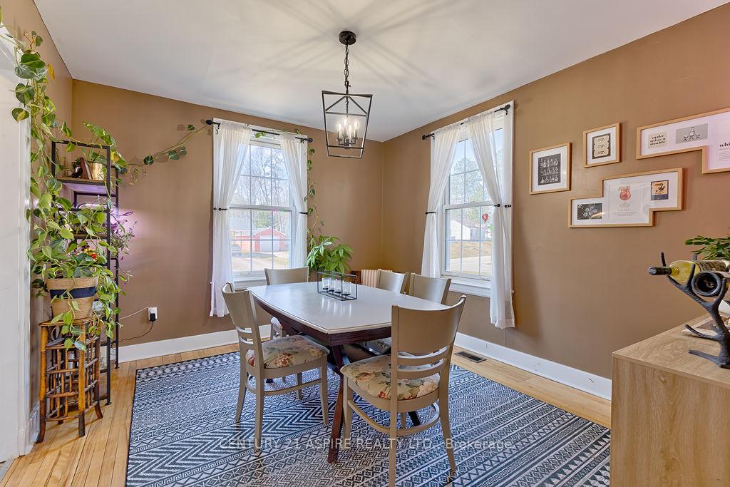 Photo 9 of 18 Wolfe Avenue, Deep River — HOMEH