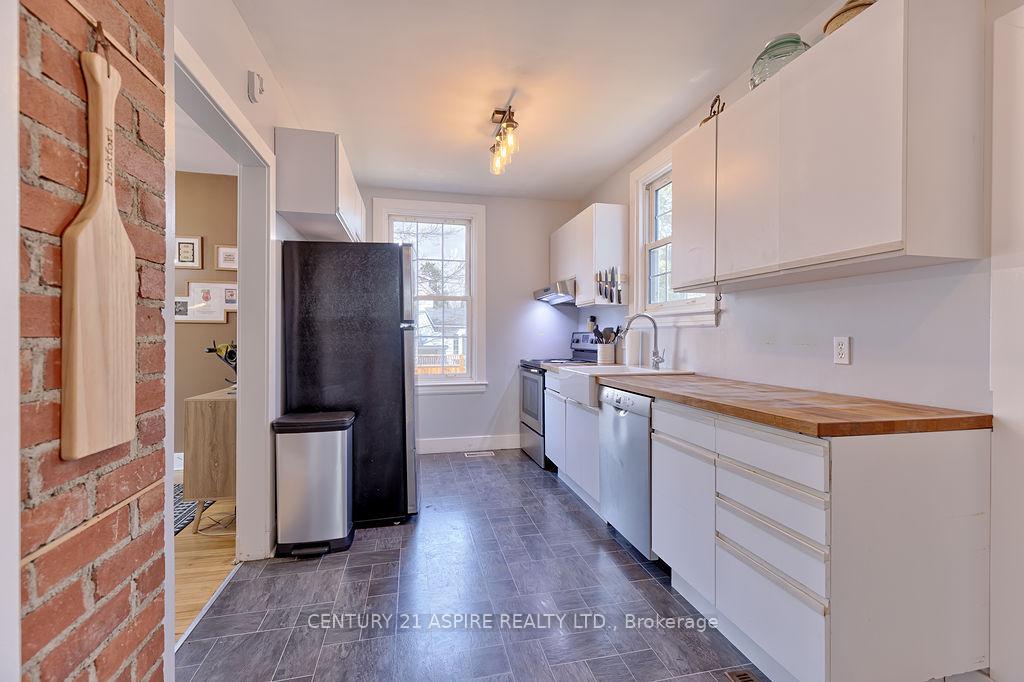 Photo 10 of 18 Wolfe Avenue, Deep River — HOMEH