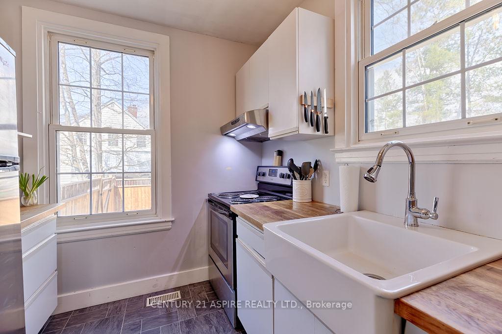 Photo 11 of 18 Wolfe Avenue, Deep River — HOMEH
