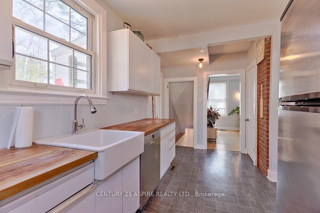 Photo 12 of 18 Wolfe Avenue, Deep River — HOMEH