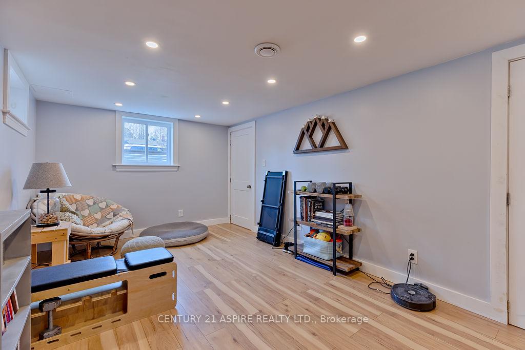 Photo 21 of 18 Wolfe Avenue, Deep River — HOMEH