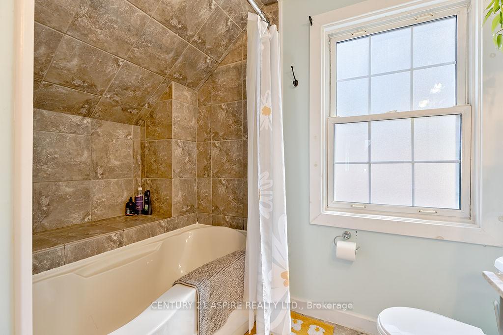Photo 27 of 18 Wolfe Avenue, Deep River — HOMEH