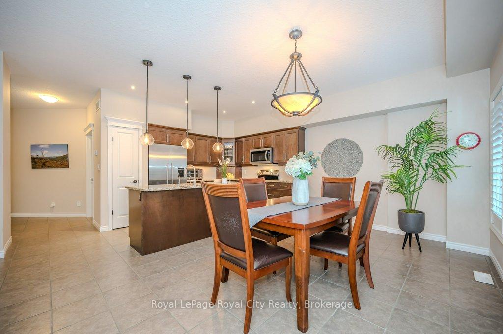 Photo 13 of Unit 7, 146 Downey Road, Guelph, Kortright Hills — HOMEH