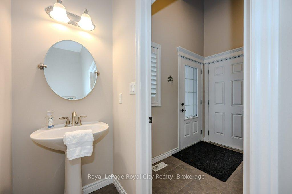 Photo 14 of Unit 7, 146 Downey Road, Guelph, Kortright Hills — HOMEH