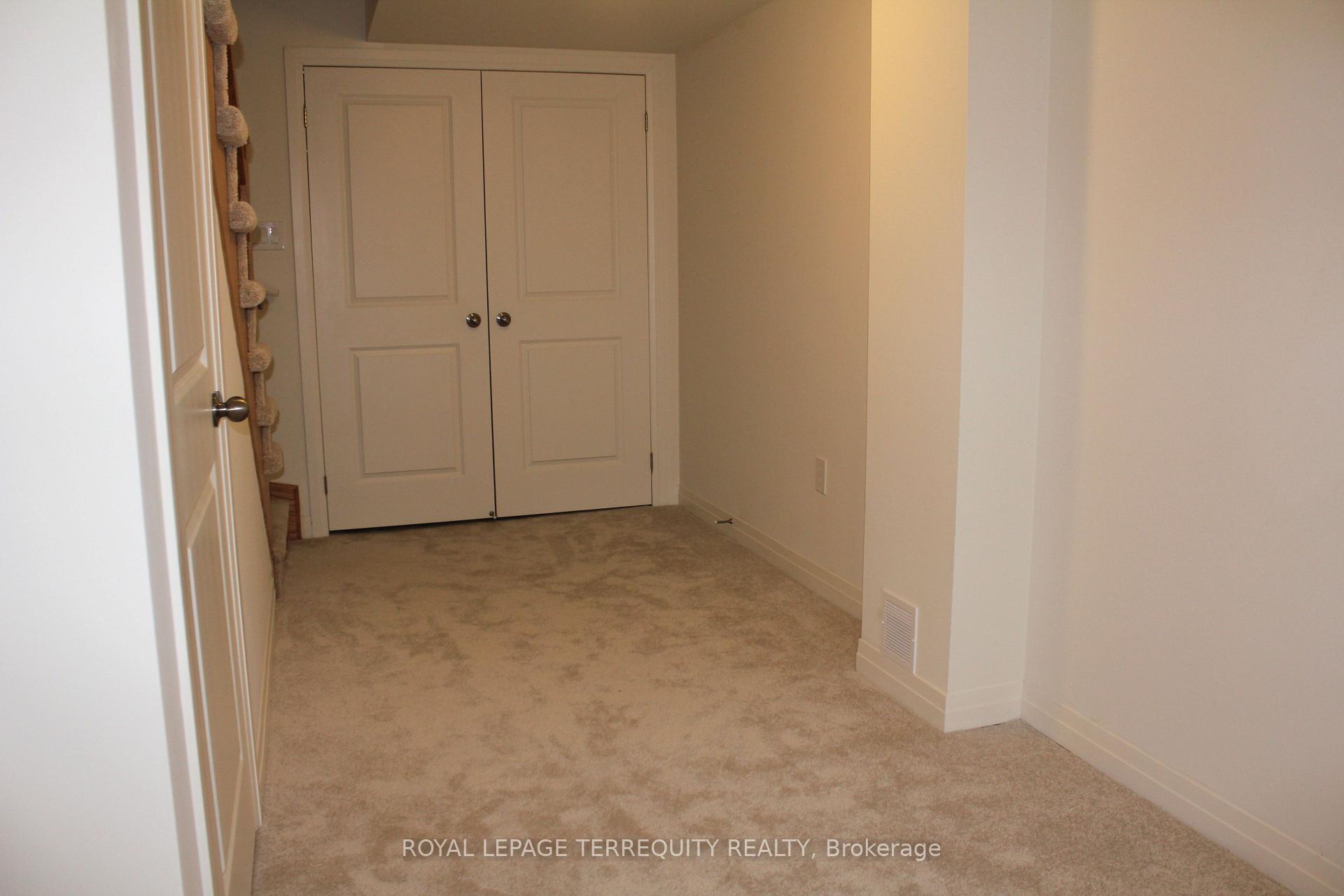 Photo 2 of 232 Lord Elgin Way, Clarington, Bowmanville — HOMEH