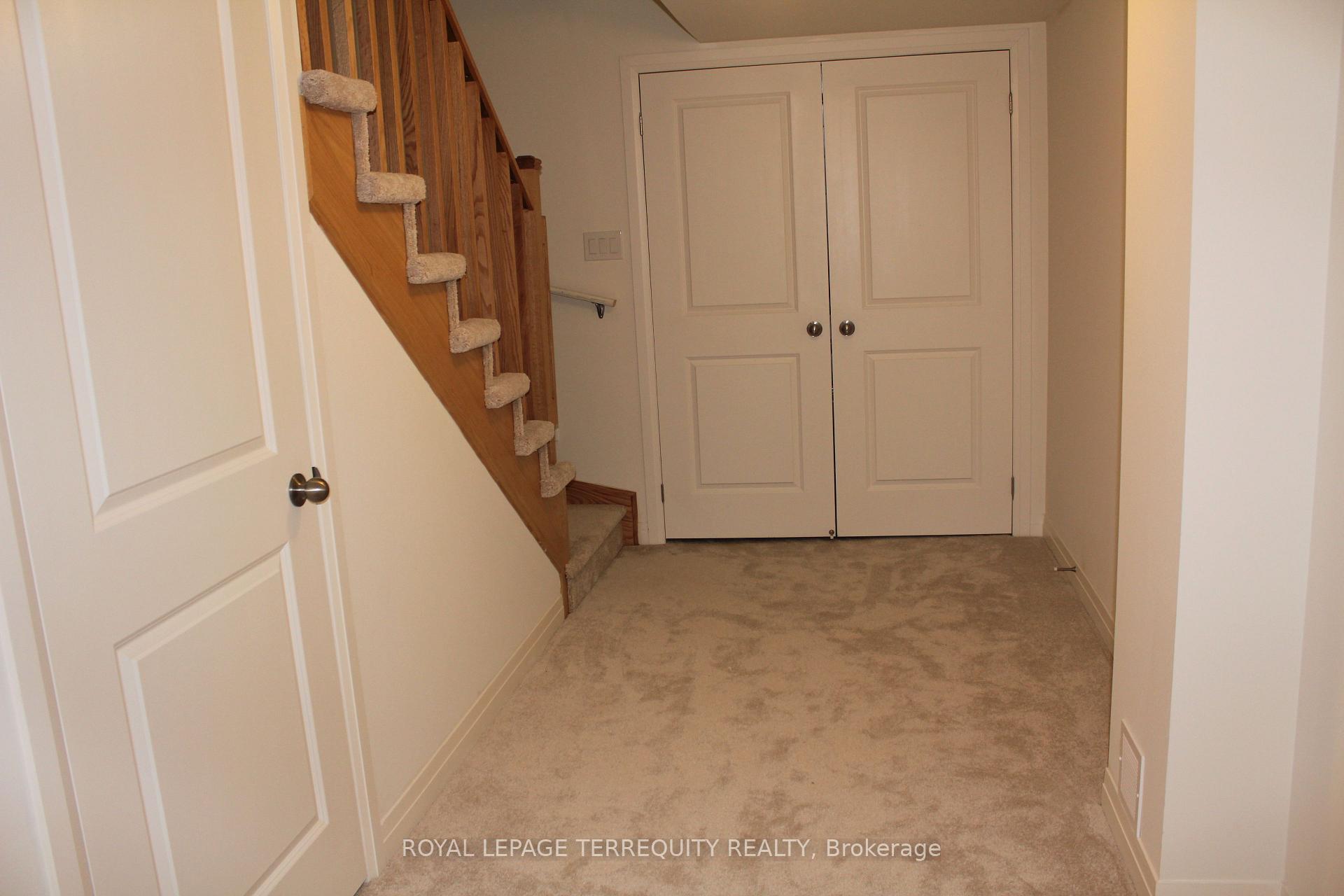 Photo 3 of 232 Lord Elgin Way, Clarington, Bowmanville — HOMEH