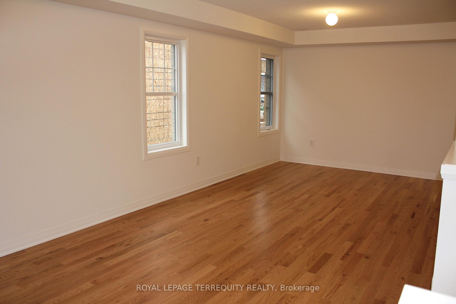 Photo 5 of 232 Lord Elgin Way, Clarington, Bowmanville — HOMEH