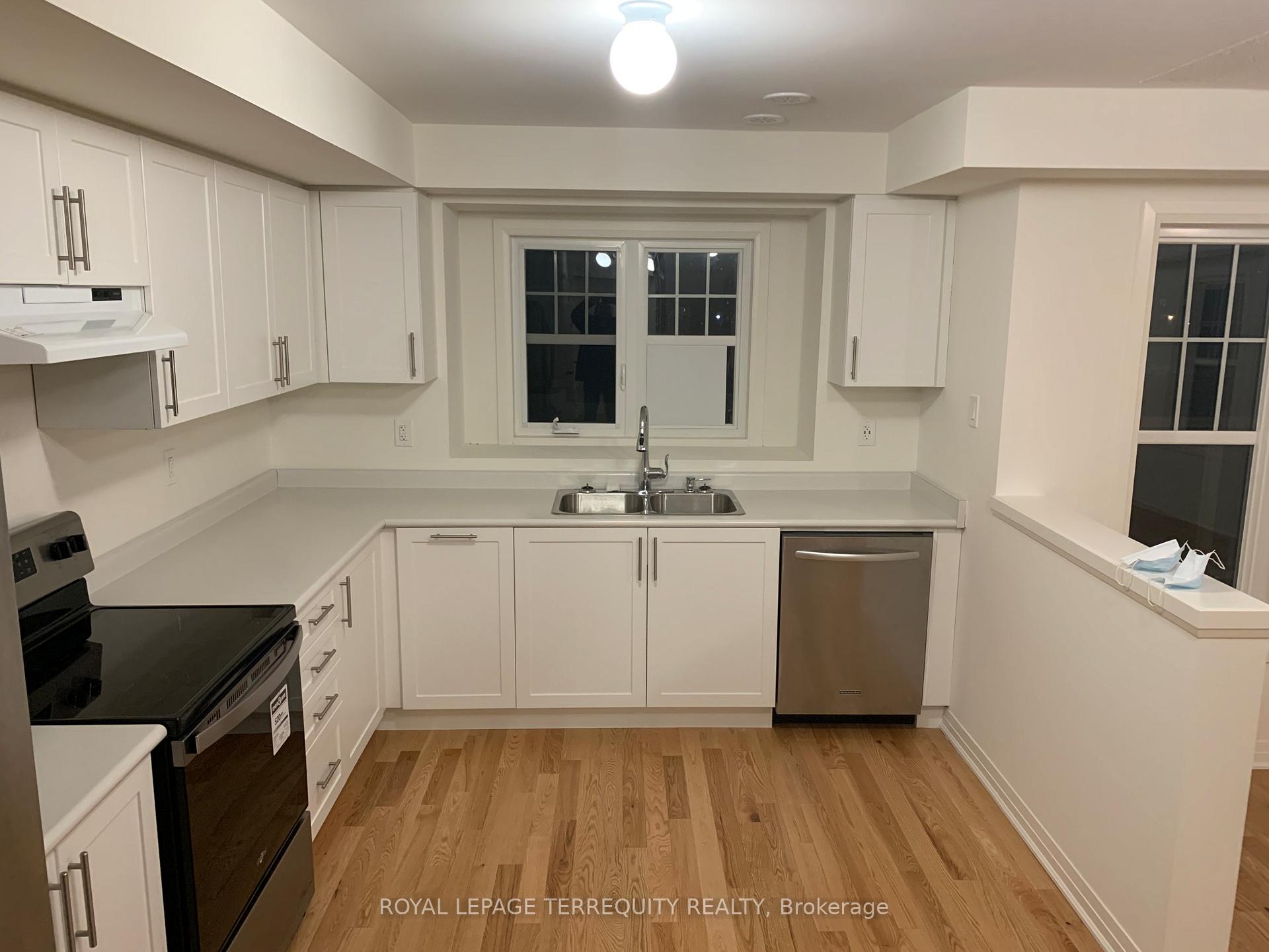Photo 10 of 232 Lord Elgin Way, Clarington, Bowmanville — HOMEH