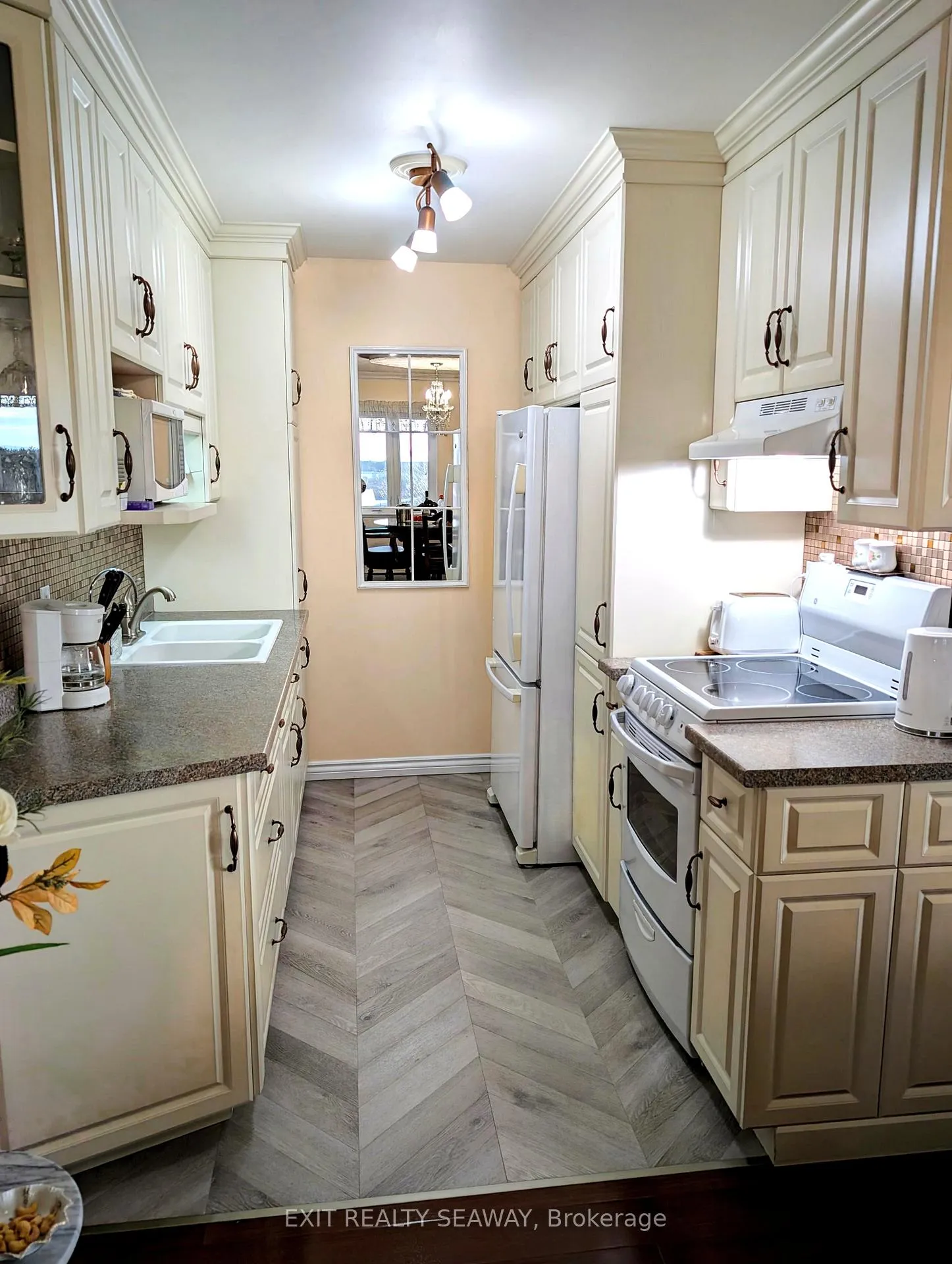 Photo 10 of Unit 1107, 308 Second Street E, Cornwall — HOMEH