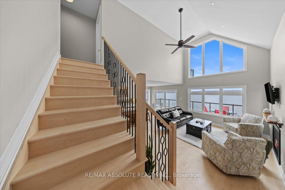 Photo 4 of 304 Riverwood Drive, Ottawa, Woodlawn/Maclarens Landing/Kilmaurs — HOMEH