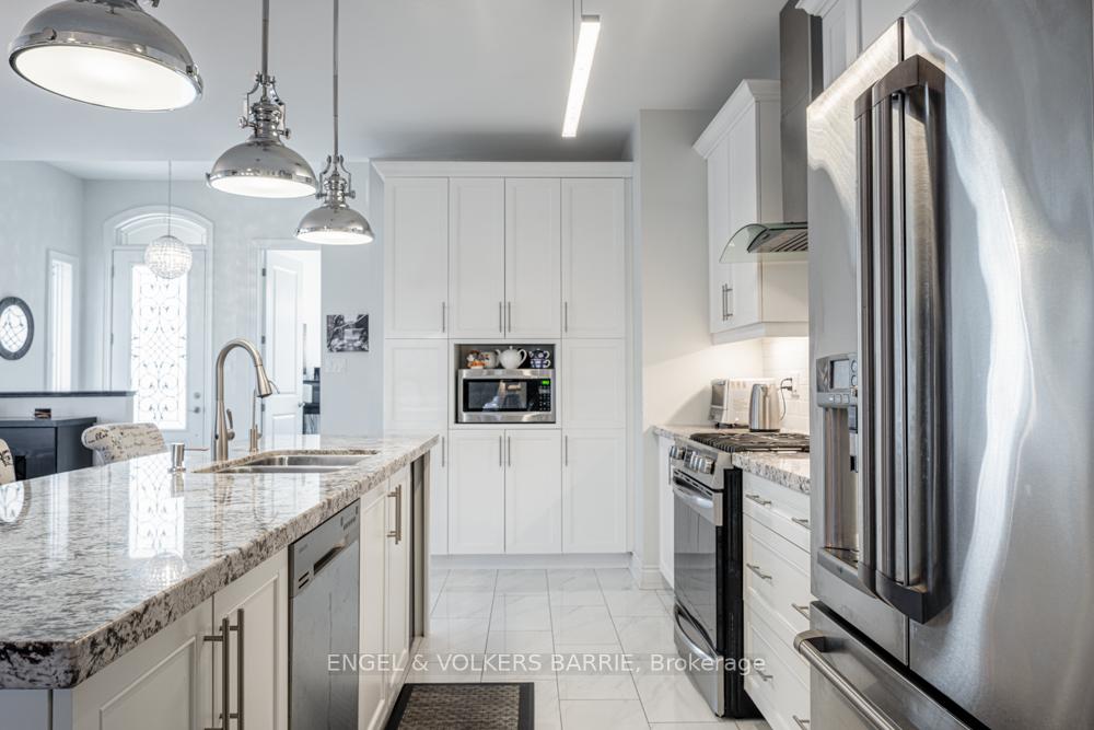Photo 3 of 112 Ridge Way, New Tecumseth, Rural New Tecumseth — HOMEH