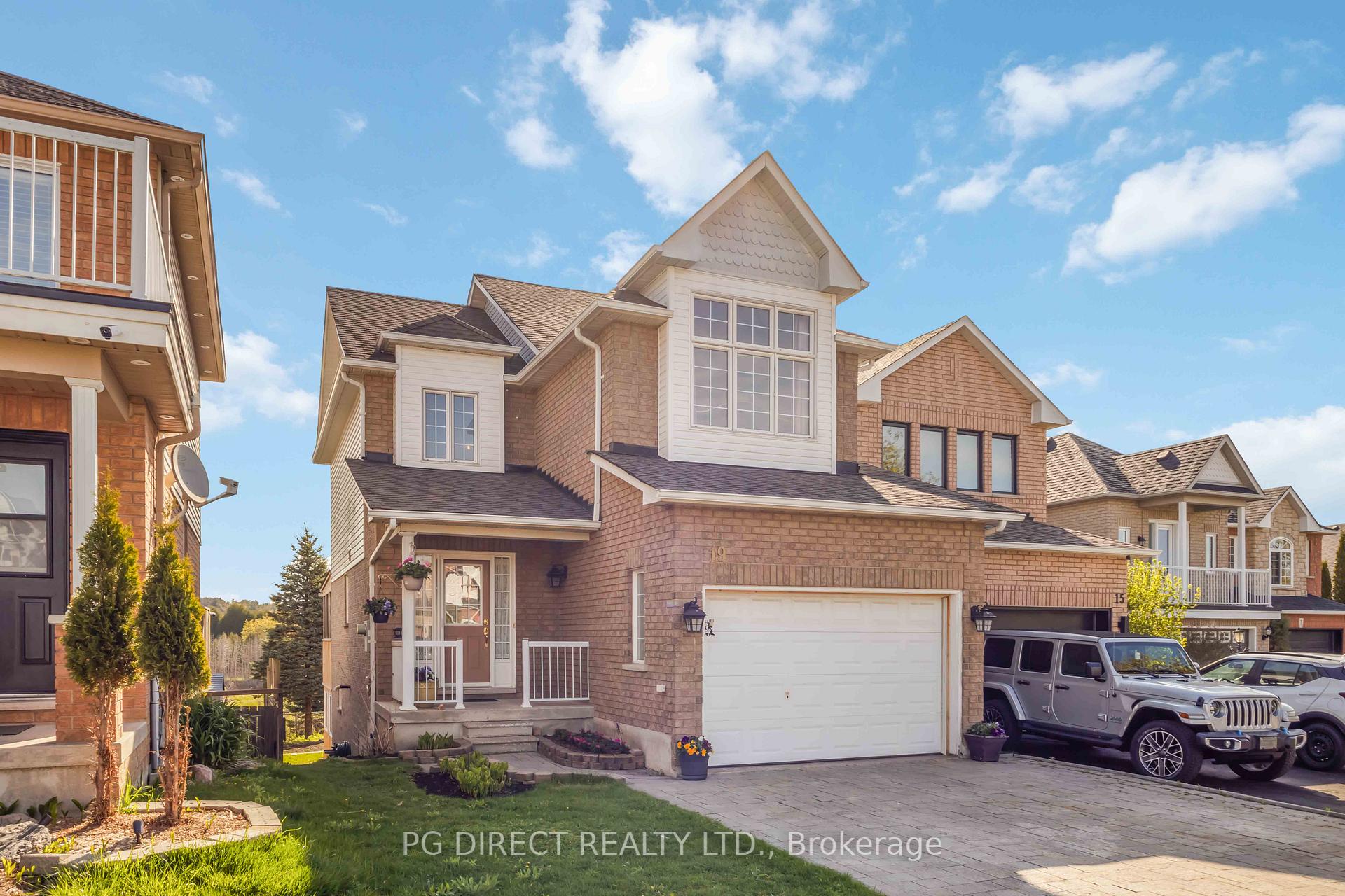 Photo 2 of 19 Cotton Street, Clarington, Bowmanville — HOMEH