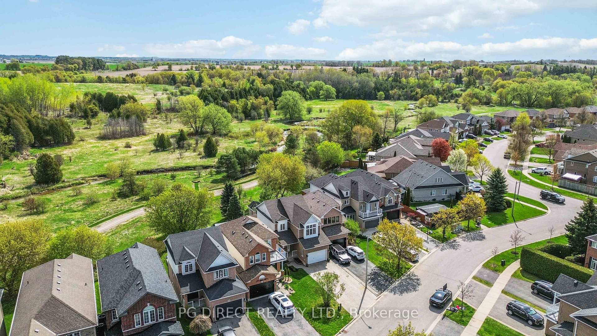 Photo 4 of 19 Cotton Street, Clarington, Bowmanville — HOMEH