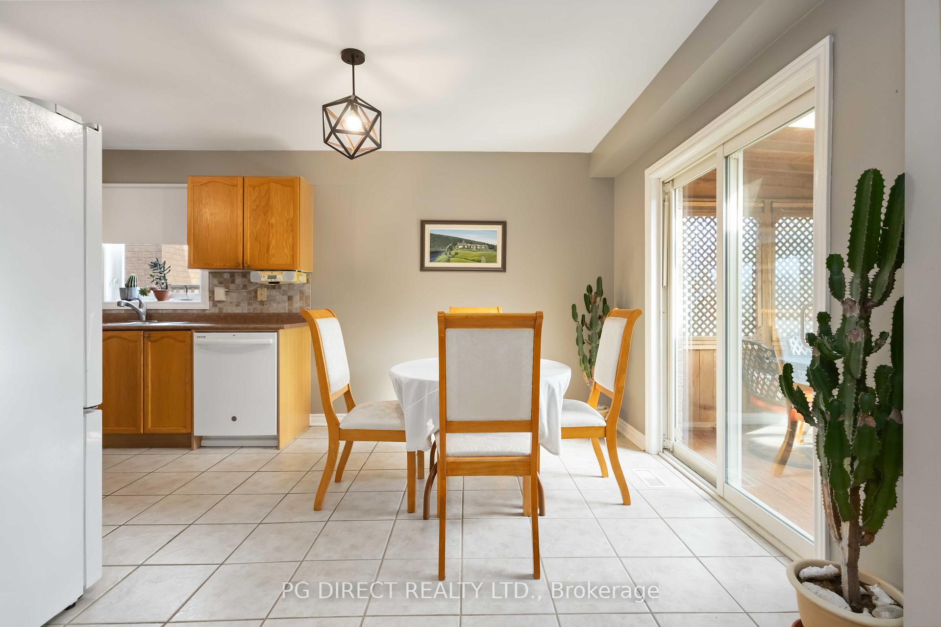 Photo 9 of 19 Cotton Street, Clarington, Bowmanville — HOMEH