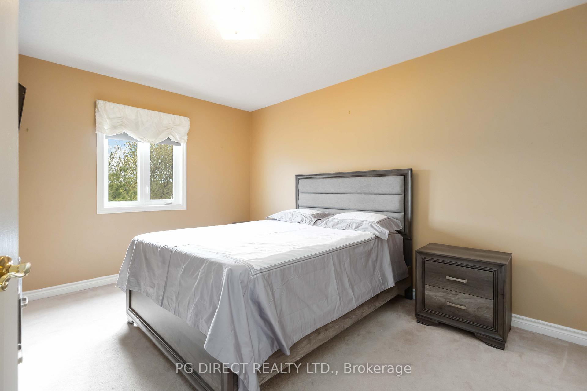 Photo 15 of 19 Cotton Street, Clarington, Bowmanville — HOMEH