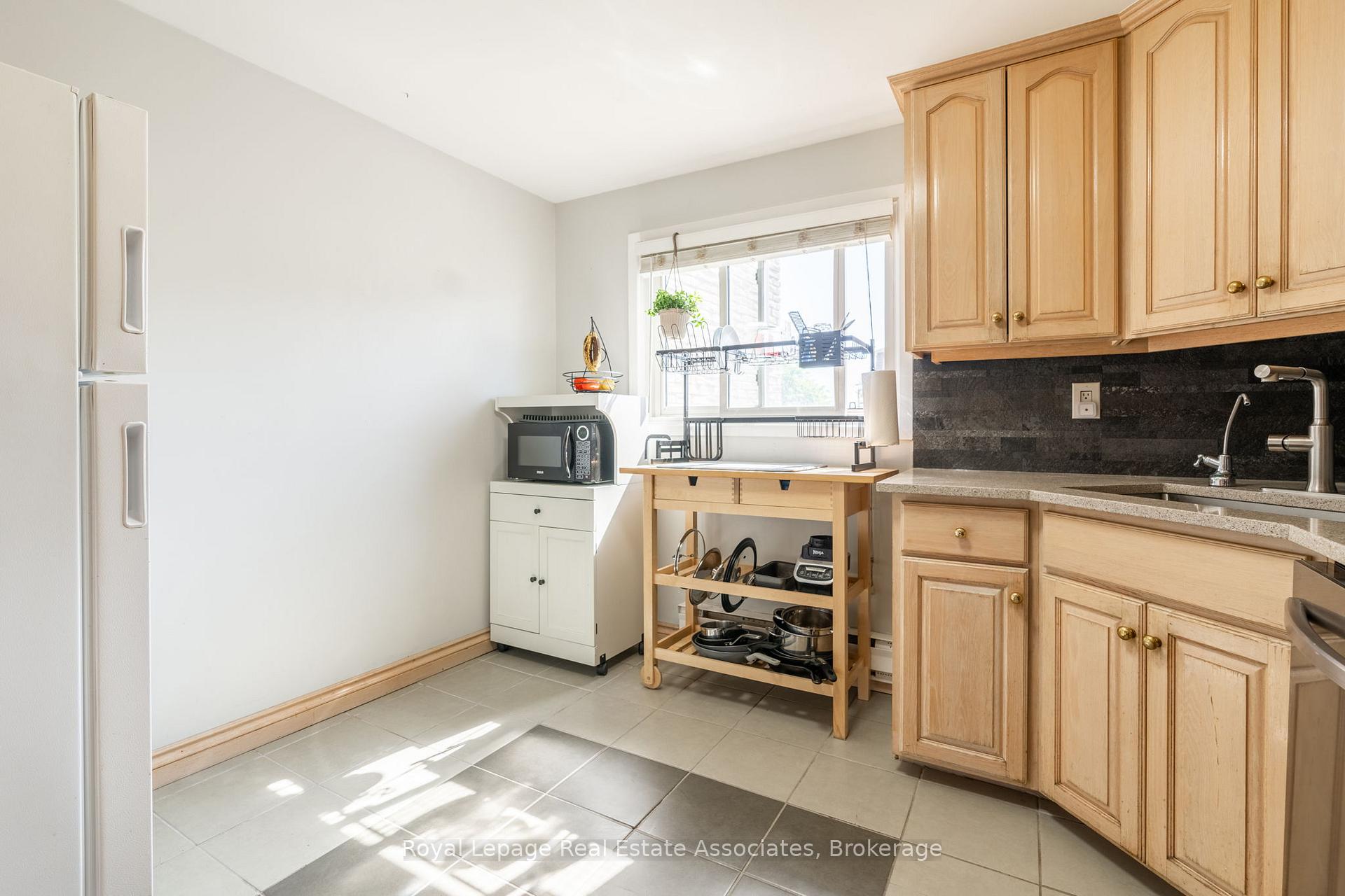 Photo 12 of Unit 41, 1250 Limeridge Road E, Hamilton, Trenholme — HOMEH
