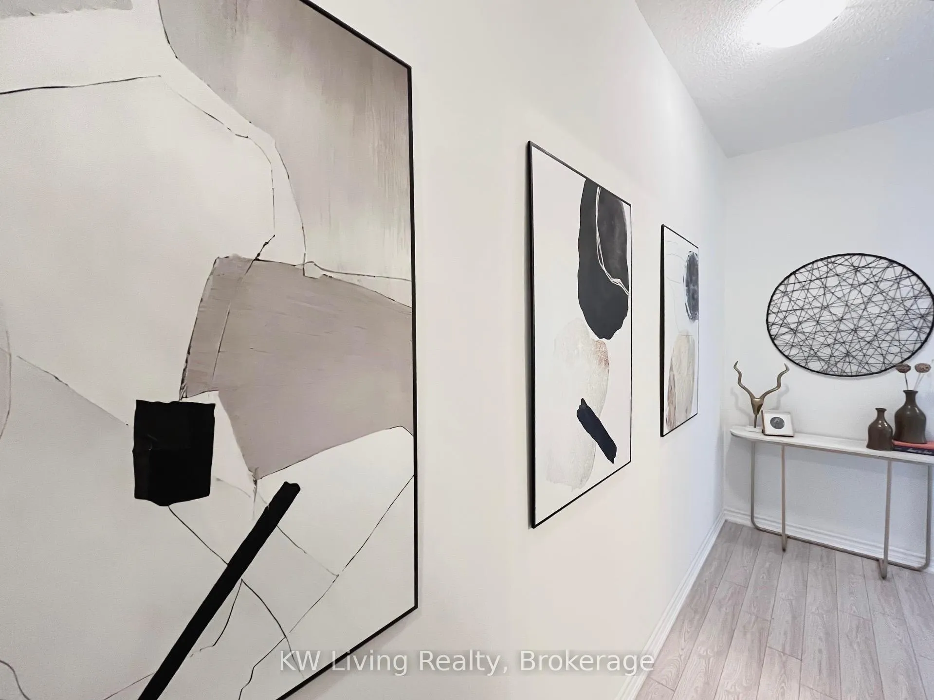 Photo 3 of Unit 706, 8323 Kennedy Road, Markham, Village Green-South Unionville — HOMEH