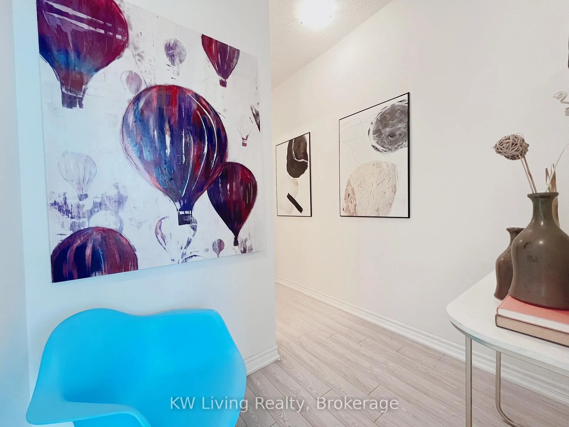 Photo 5 of Unit 706, 8323 Kennedy Road, Markham, Village Green-South Unionville — HOMEH