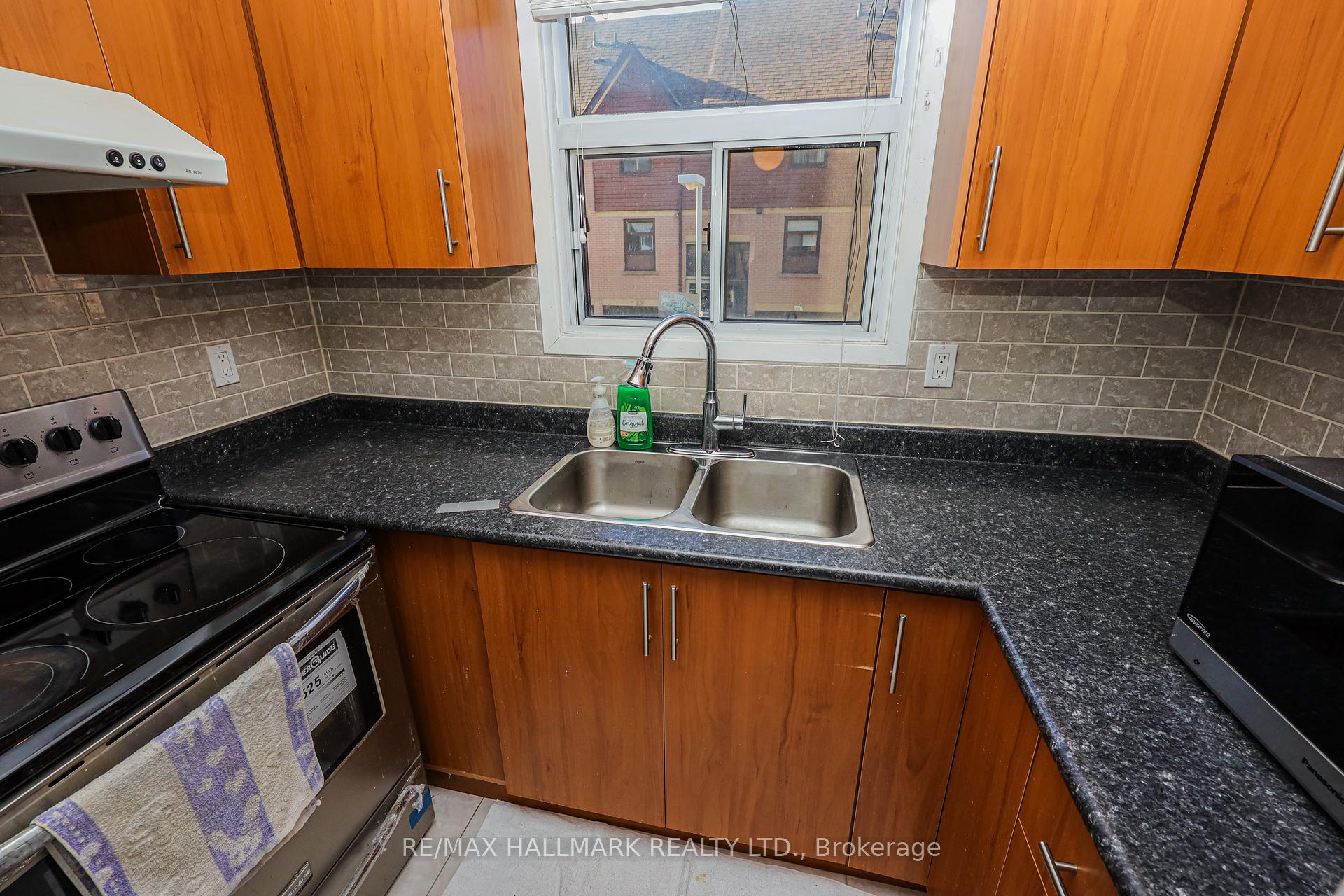 Photo 11 of Unit 67, 275 Broadview Avenue, Toronto, South Riverdale — HOMEH