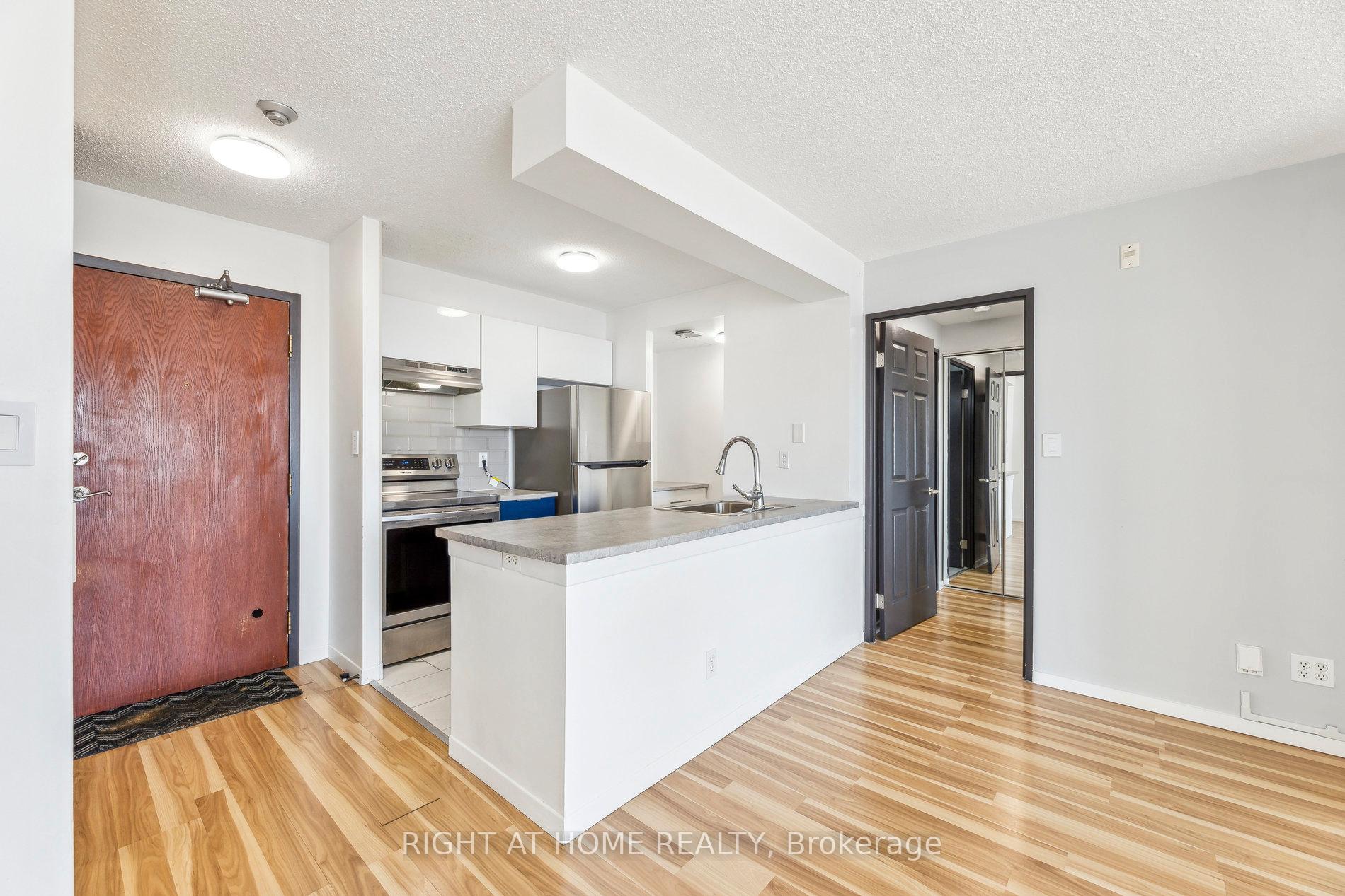 Photo 5 of Unit 1101, 1625 Pickering Parkway, Pickering, Village East — HOMEH