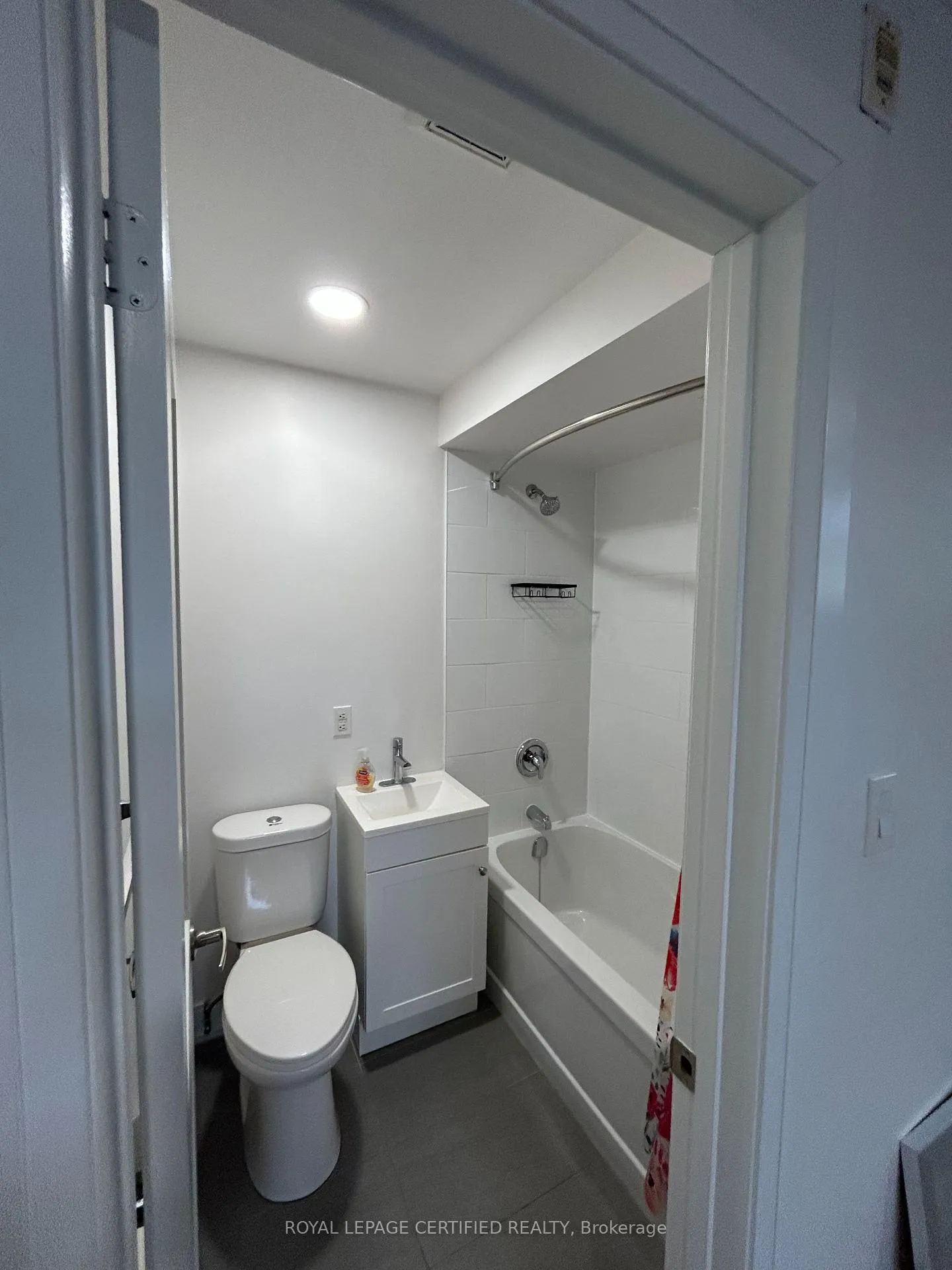 Photo 6 of Unit 107, 3474 Yonge Street, Toronto, Lawrence Park North — HOMEH