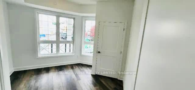Photo 9 of Unit 209, 50 Lakebreeze Drive, Clarington, Newcastle — HOMEH