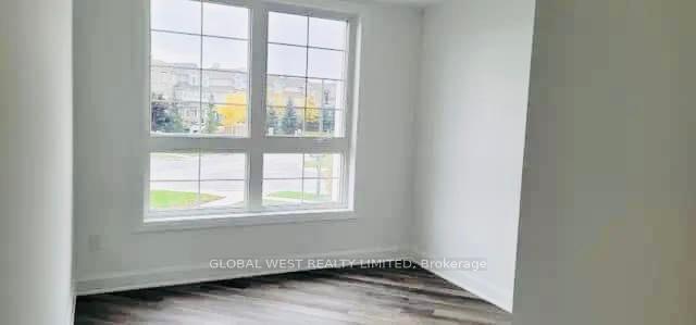 Photo 10 of Unit 209, 50 Lakebreeze Drive, Clarington, Newcastle — HOMEH