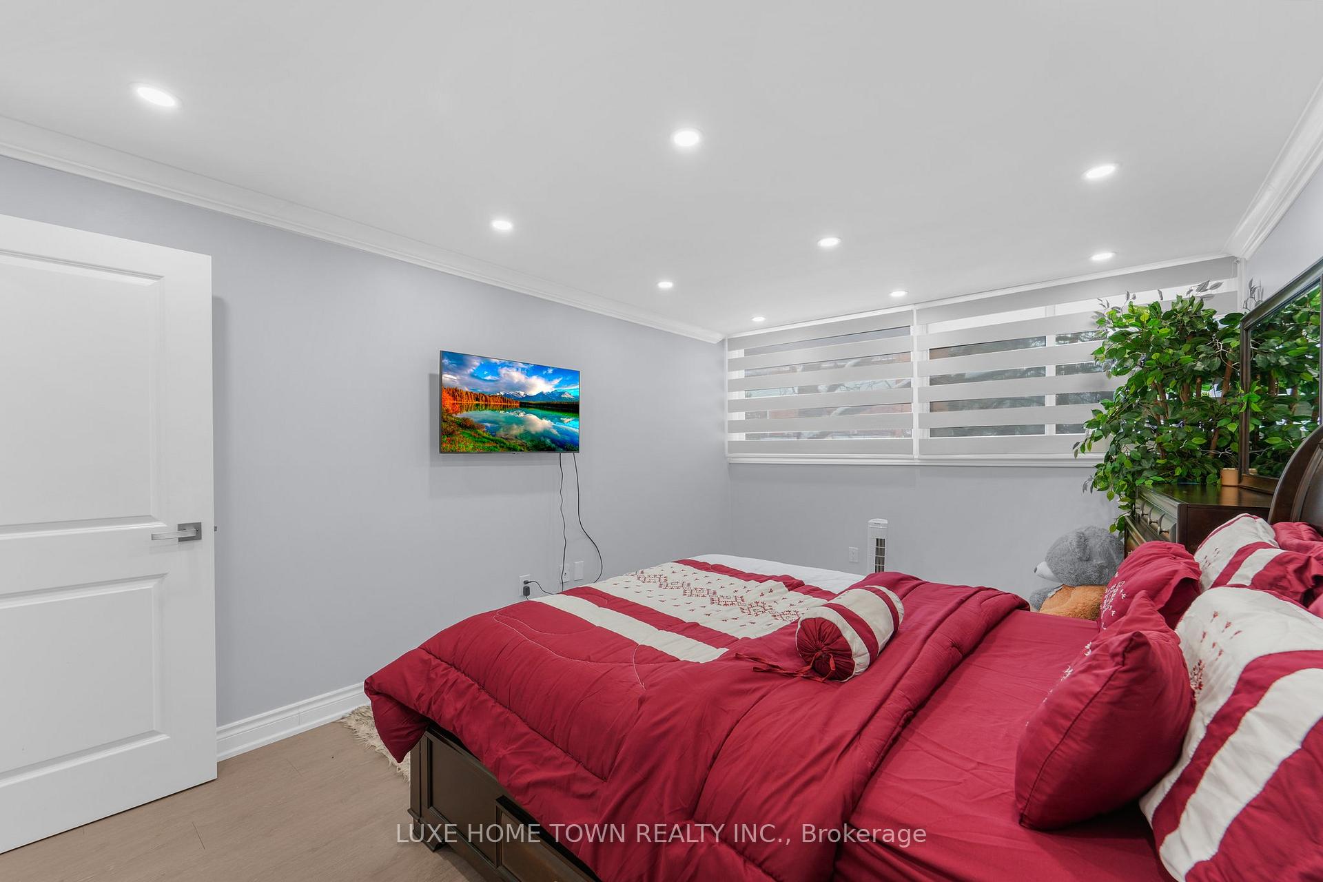 Photo 30 of Unit 121, 95 Leeward Glenway, Toronto, Flemingdon Park — HOMEH